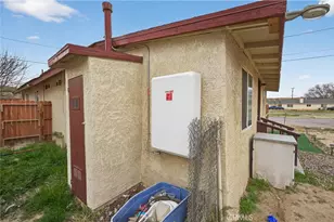 16516 E St, Victorville, CA 92395 - Photo 25
