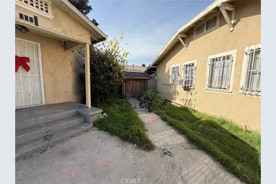 352 E 84th, Los Angeles, CA 90003 - Photo 7