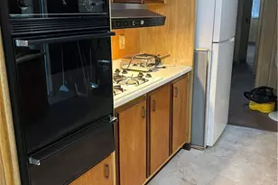 16511 S Garfield Ave, Paramount, CA 90723 - Photo 13