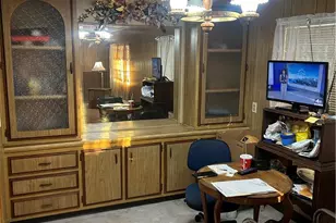 16511 S Garfield Ave, Paramount, CA 90723 - Photo 7