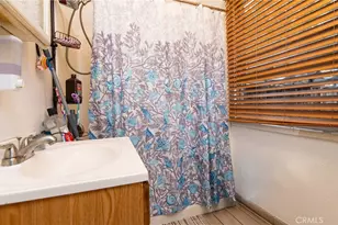 8995 Victoria Ave, South Gate, CA 90280 - Photo 21