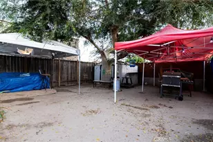 8995 Victoria Ave, South Gate, CA 90280 - Photo 25