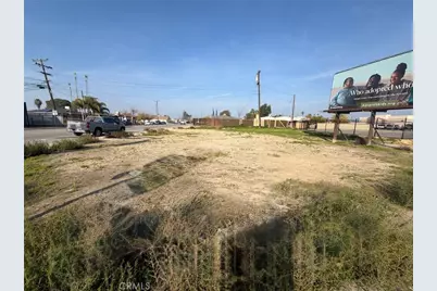 1000 E California, Bakersfield, CA 93307 - Photo 9