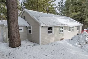 33424 Holcomb Creek Dr, Green Valley Lake, CA 92341 - Photo 23