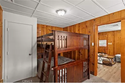 33424 Holcomb Creek Drive, Green Valley Lake, CA 92341 - Photo 17