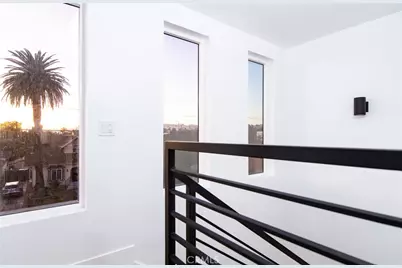 1184 N Normandie Avenue, Los Angeles, CA 90029 - Photo 25