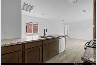 1413 Oregon, Bakersfield, CA 93305 - Photo 5