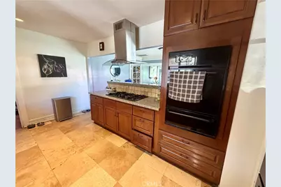 1016 W 51st, Los Angeles, CA 90037 - Photo 13