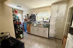 1016 W 51st, Los Angeles, CA 90037 - Photo 23