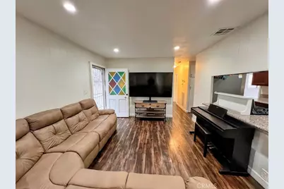 16600 Orange Avenue #124, Paramount, CA 90723 - Photo 3