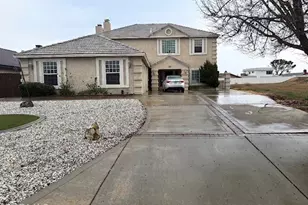 13185 Meteor, Victorville, CA 92395 - Photo 1