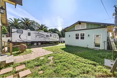10901 Chestnut Street, Los Alamitos, CA 90720 - Photo 23