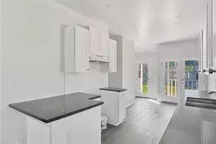 6915 Bonsallo, Los Angeles, CA 90044 - Photo 11