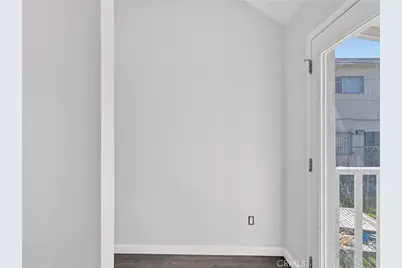 6915 Bonsallo, Los Angeles, CA 90044 - Photo 15