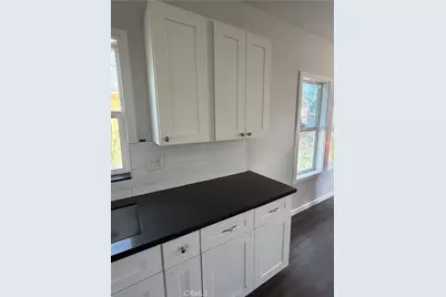 6915 Bonsallo, Los Angeles, CA 90044 - Photo 9