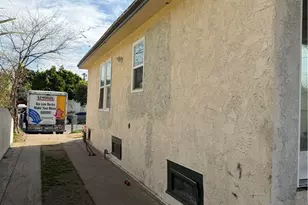 6915 Bonsallo, Los Angeles, CA 90044 - Photo 7