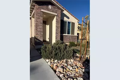 13042 Lancaster, Hesperia, CA 92344 - Photo 1