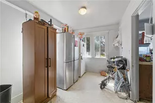 1650 W 38th Pl, Los Angeles, CA 90062 - Photo 3