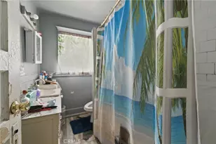 1650 W 38th Pl, Los Angeles, CA 90062 - Photo 7