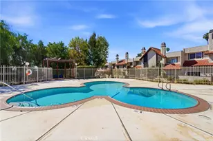 12330 Osborne, Pacoima, CA 91331 - Photo 9