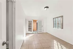 10868 Weigand, Los Angeles, CA 90059 - Photo 11