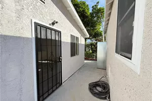 2121 E Piru, Compton, CA 90222 - Photo 17