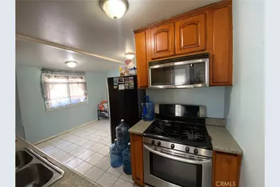 228 E 103 Street, Los Angeles, CA 90003 - Photo 17