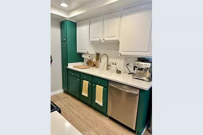 1045 E 3rd #4, Long Beach, CA 90802 - Photo 11