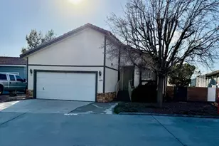 22241 Nisqually Road, Apple Valley, CA 92308 - Photo 1