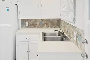 3834 West Blvd, Los Angeles, CA 90008 - Photo 17