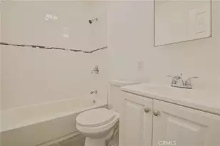 8932 Orchard, Los Angeles, CA 90044 - Photo 21
