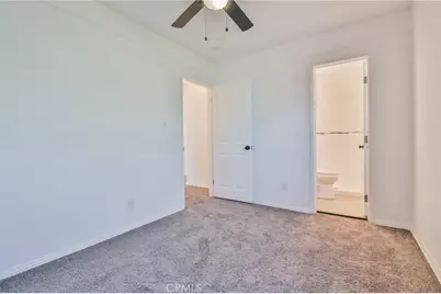 8932 Orchard, Los Angeles, CA 90044 - Photo 27