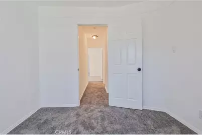 8932 Orchard, Los Angeles, CA 90044 - Photo 23