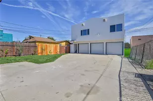8932 Orchard, Los Angeles, CA 90044 - Photo 31
