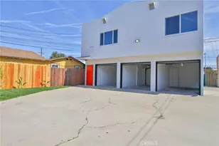 8932 Orchard, Los Angeles, CA 90044 - Photo 37