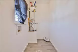 8932 Orchard, Los Angeles, CA 90044 - Photo 29