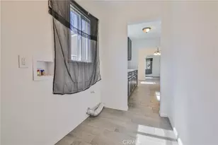 8932 Orchard, Los Angeles, CA 90044 - Photo 17