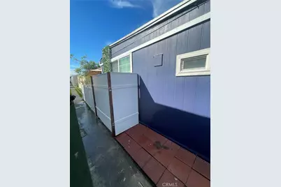 12265 Woodruff Avenue, Downey, CA 90241 - Photo 17