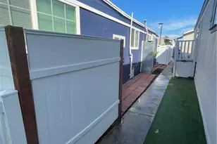 12265 Woodruff Ave, Downey, CA 90241 - Photo 15