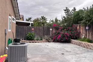 560 Coudures, Perris, CA 92571 - Photo 33