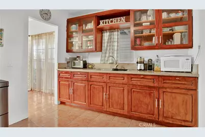 475 E Hullett, Long Beach, CA 90805 - Photo 11