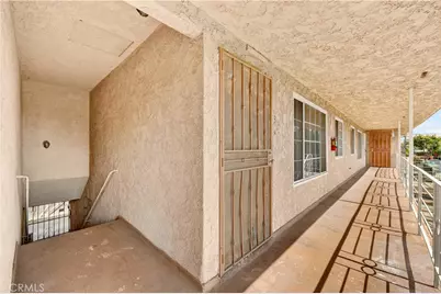 223 N Chester, Compton, CA 90221 - Photo 9