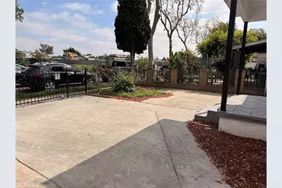 15211 S Gibson, Compton, CA 90221 - Photo 3