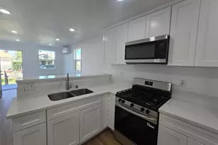 10722 Anzac, Los Angeles, CA 90059 - Photo 3