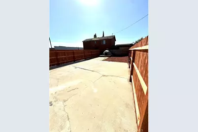 2368 E 107 Th St, Los Angeles, CA 90002 - Photo 9