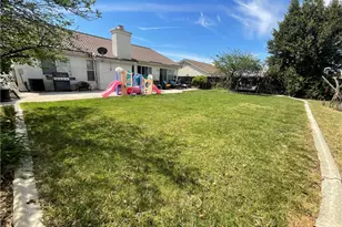31832 Granville Dr, Winchester, CA 92596 - Photo 19