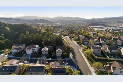 2982 Glendower Court, Castaic, CA 91384 - Photo 5