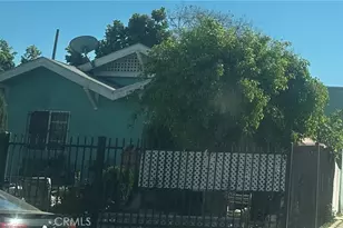 1024 W 42nd Pl, Los Angeles, CA 90037 - Photo 1