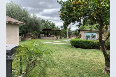 427 W Maple, Ontario, CA 91762 - Photo 15