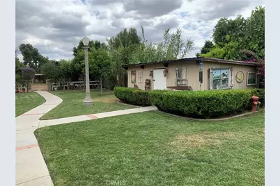 427 W Maple, Ontario, CA 91762 - Photo 11
